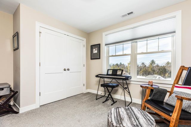 42 Green Road, Newmarket, NH 03857