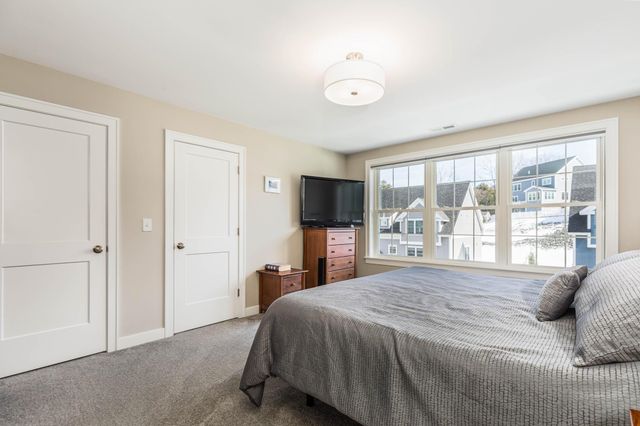 42 Green Road, Newmarket, NH 03857