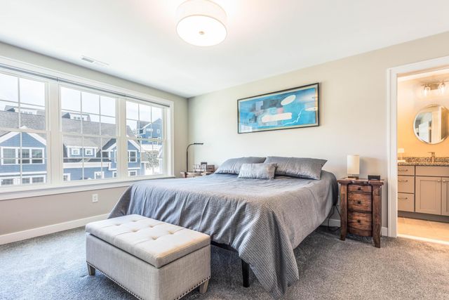 42 Green Road, Newmarket, NH 03857