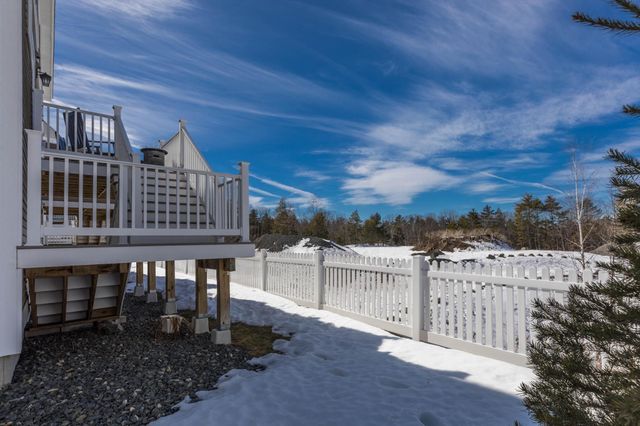 42 Green Road, Newmarket, NH 03857