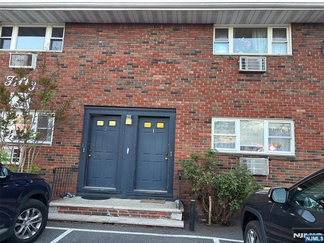 50 Main Street Apt 2A, Lodi, NJ 07644