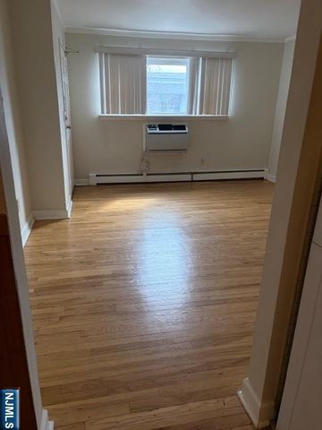 50 Main Street Apt 2A, Lodi, NJ 07644