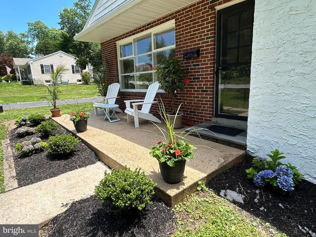 10 YORKTOWN AVE, West Chester, PA 19382