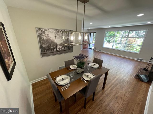 10 YORKTOWN AVE, West Chester, PA 19382
