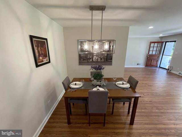 10 YORKTOWN AVE, West Chester, PA 19382