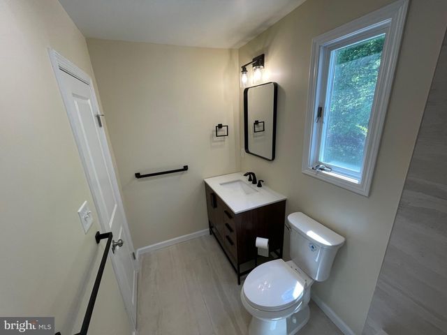 10 YORKTOWN AVE, West Chester, PA 19382