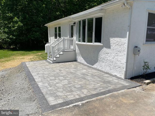 10 YORKTOWN AVE, West Chester, PA 19382
