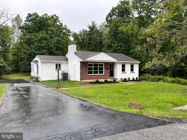 10 YORKTOWN AVE, West Chester, PA 19382