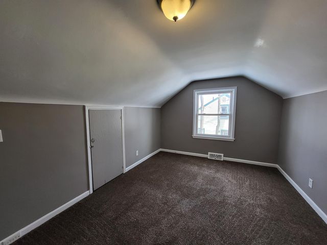 420 E Meyers Avenue, Hazel Park, MI 48030