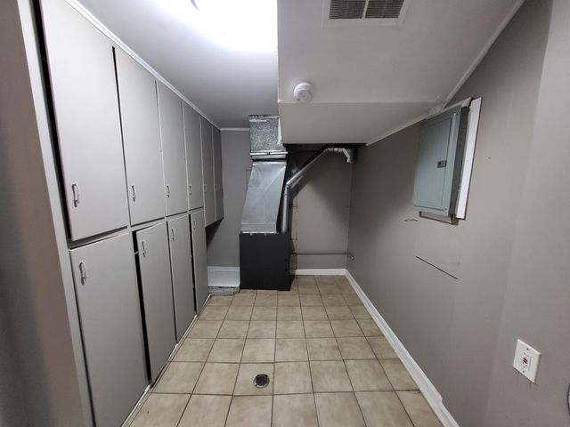 420 E Meyers Avenue, Hazel Park, MI 48030