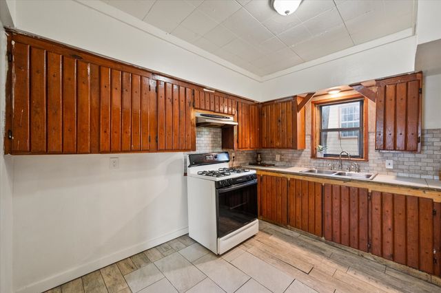 109 E Tyler Street, Ennis, TX 75119