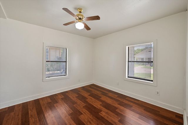 109 E Tyler Street, Ennis, TX 75119