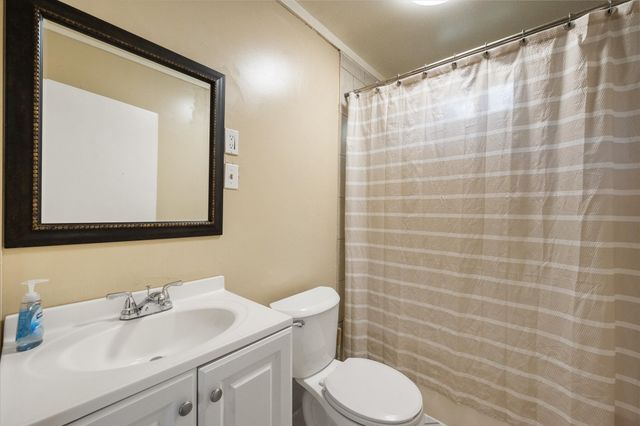 109 E Tyler Street, Ennis, TX 75119