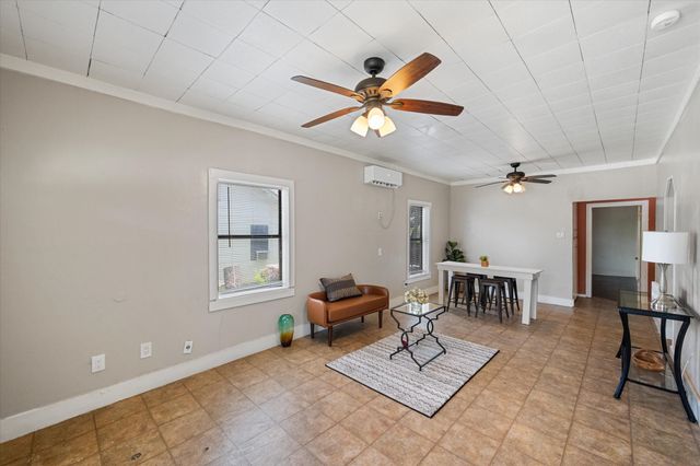 109 E Tyler Street, Ennis, TX 75119