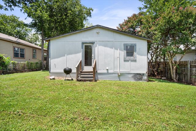 109 E Tyler Street, Ennis, TX 75119
