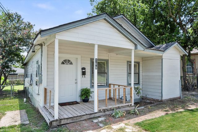109 E Tyler Street, Ennis, TX 75119