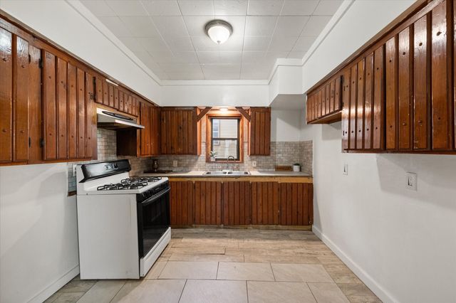 109 E Tyler Street, Ennis, TX 75119