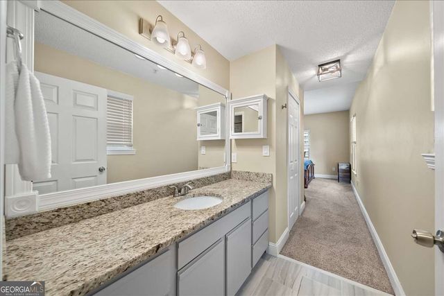 1074 Peachtree Walk NE B401, Atlanta, GA 30309