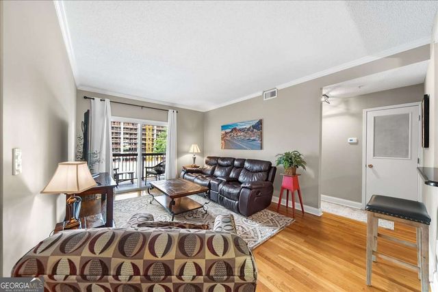 1074 Peachtree Walk NE B401, Atlanta, GA 30309