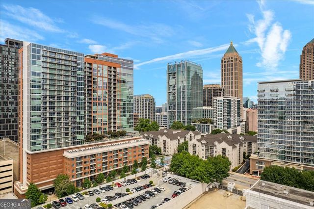 1074 Peachtree Walk NE B401, Atlanta, GA 30309