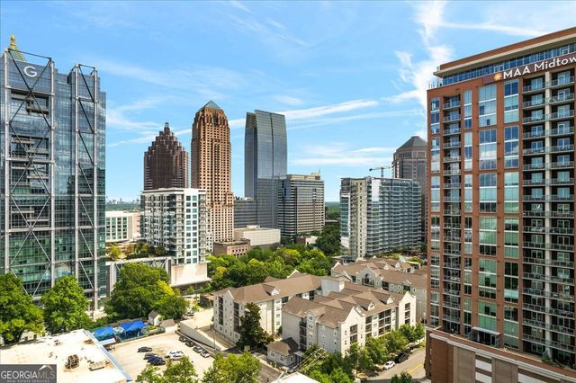 1074 Peachtree Walk NE B401, Atlanta, GA 30309