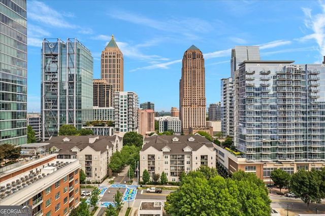 1074 Peachtree Walk NE B401, Atlanta, GA 30309