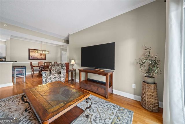 1074 Peachtree Walk NE B401, Atlanta, GA 30309