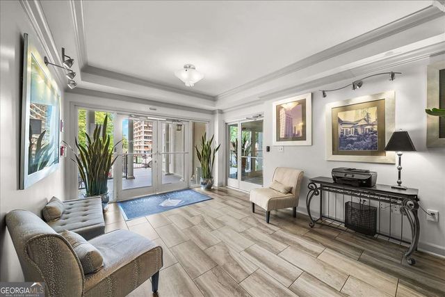1074 Peachtree Walk NE B401, Atlanta, GA 30309