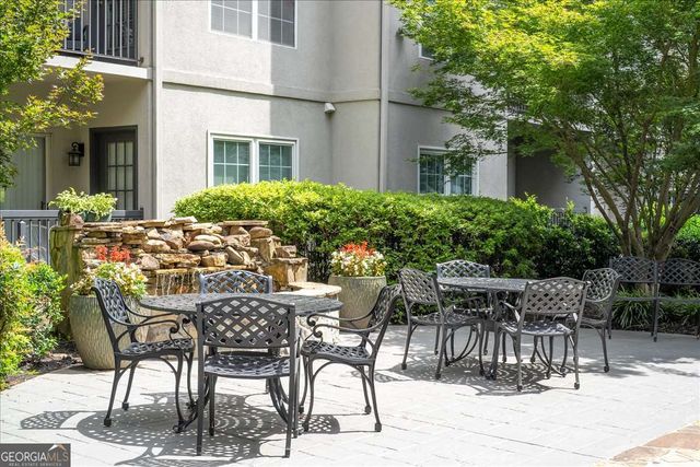 1074 Peachtree Walk NE B401, Atlanta, GA 30309