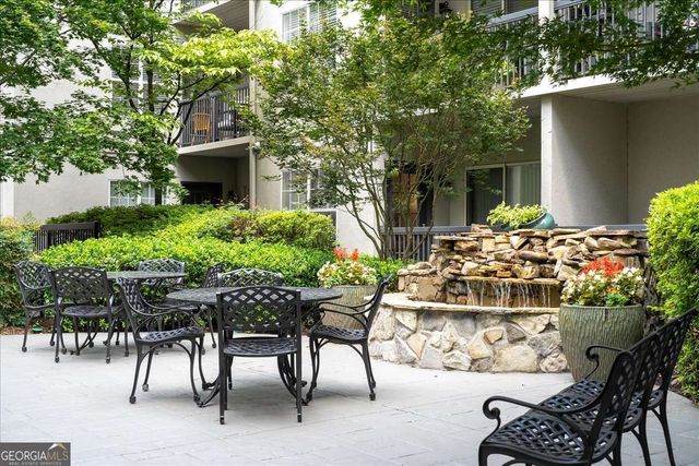 1074 Peachtree Walk NE B401, Atlanta, GA 30309