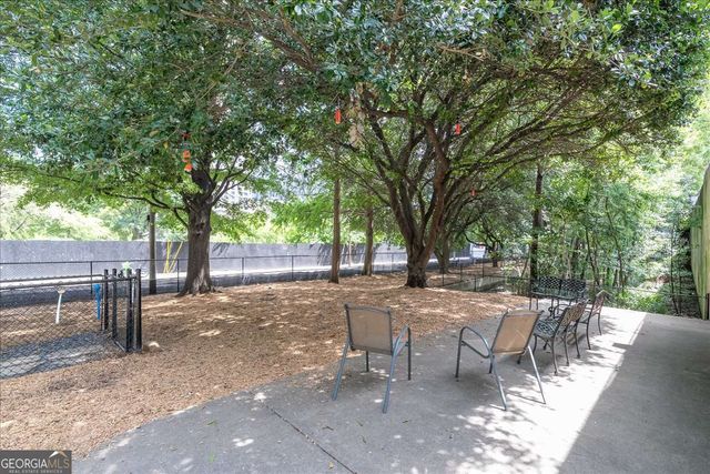 1074 Peachtree Walk NE B401, Atlanta, GA 30309