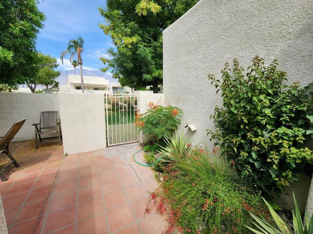 1663 Fairway Circle, Palm Springs, CA 92264