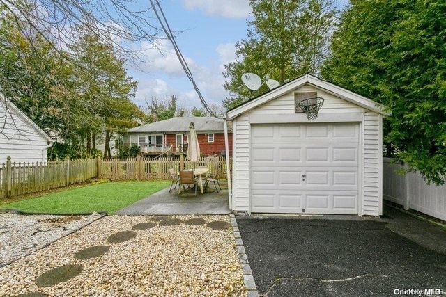 44 Jayson Avenue, Great Neck, NY 11021