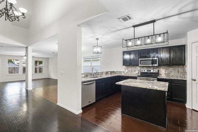 3763 Browning, San Antonio, TX 78245