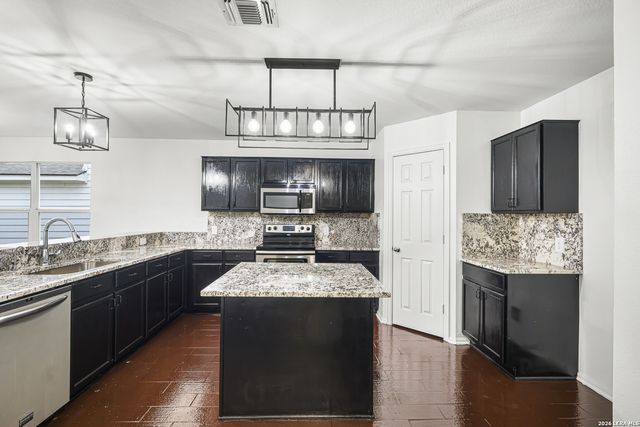 3763 Browning, San Antonio, TX 78245