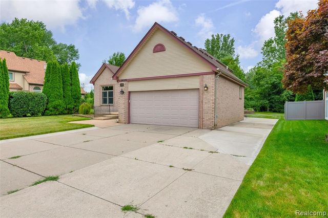 34276 Cherry Hill Lane, Chesterfield, MI 48047