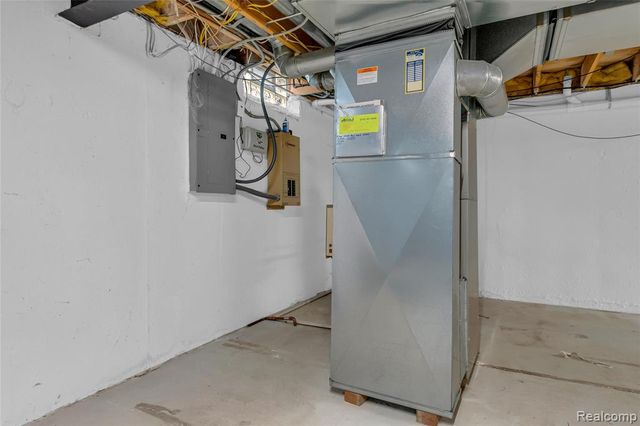 34276 Cherry Hill Lane, Chesterfield, MI 48047