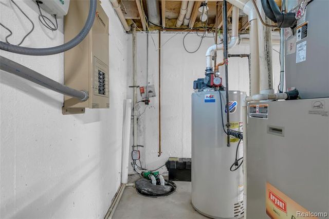 34276 Cherry Hill Lane, Chesterfield, MI 48047