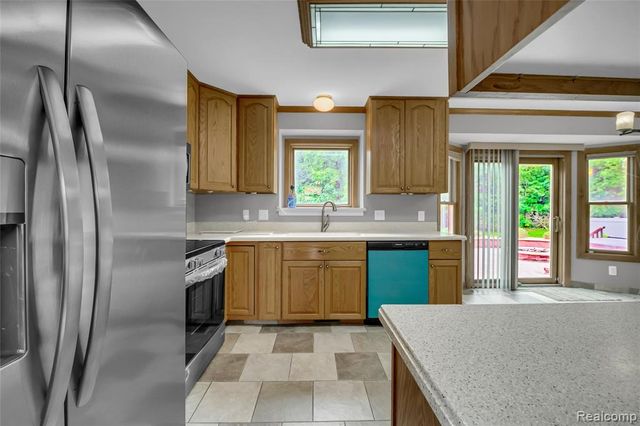 34276 Cherry Hill Lane, Chesterfield, MI 48047