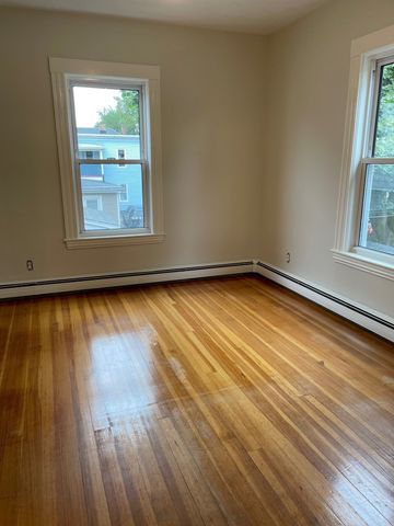 87 Pond St 2, Waltham, MA 02453
