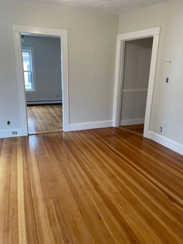 87 Pond St 2, Waltham, MA 02453