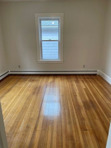 87 Pond St 2, Waltham, MA 02453