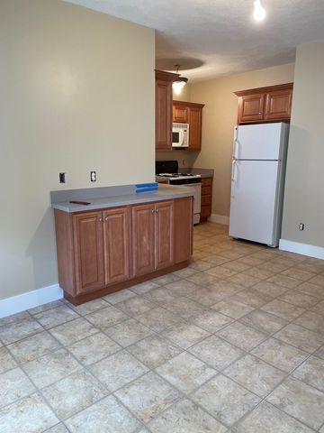 87 Pond St 2, Waltham, MA 02453