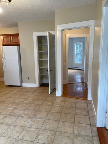 87 Pond St 2, Waltham, MA 02453