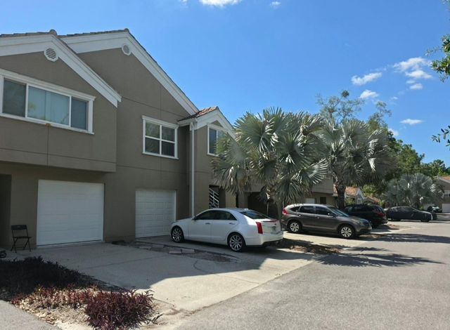 15215 AMBERLY DRIVE 907, Tampa, FL 33647