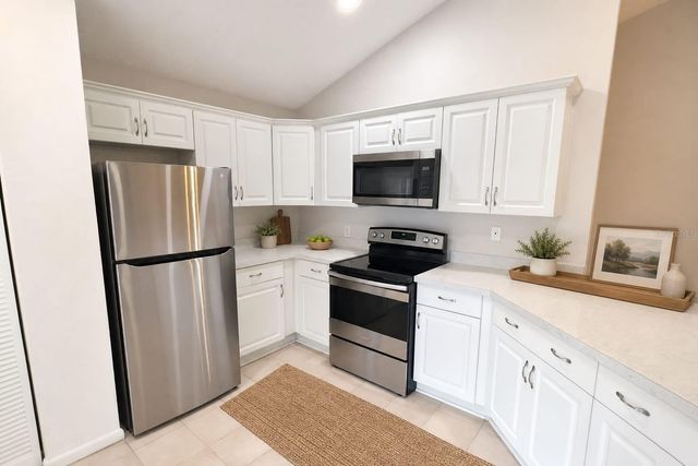 15215 AMBERLY DRIVE 907, Tampa, FL 33647