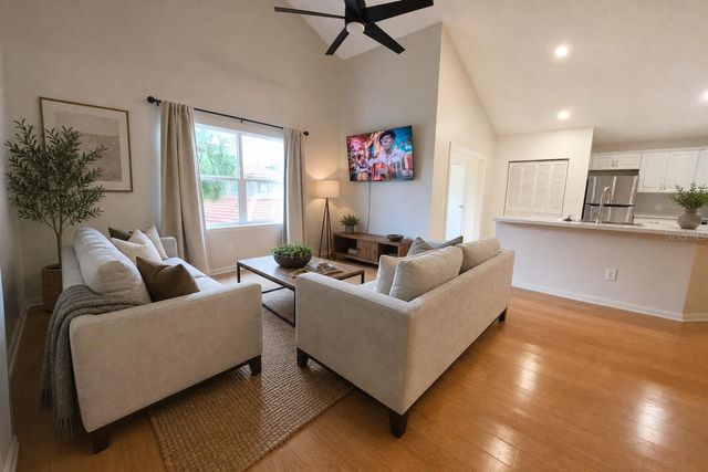 15215 AMBERLY DRIVE 907, Tampa, FL 33647
