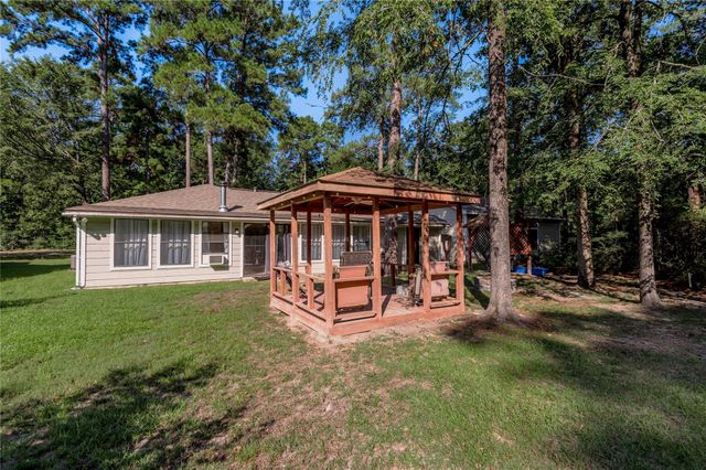 37 Spreading Oak, Trinity, TX 75862