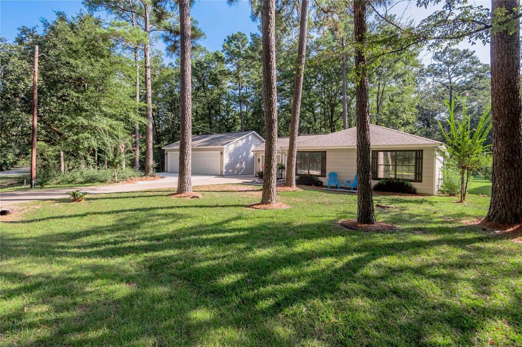 37 Spreading Oak, Trinity, TX 75862