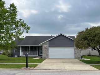 330 Centerpoint Drive S, Bourbonnais, IL 60914